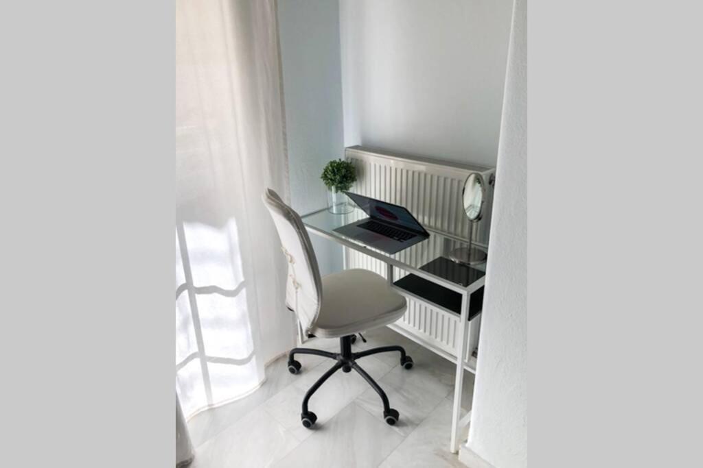 Your Cozy Downtown Home - Apartment Lárisza Kültér fotó